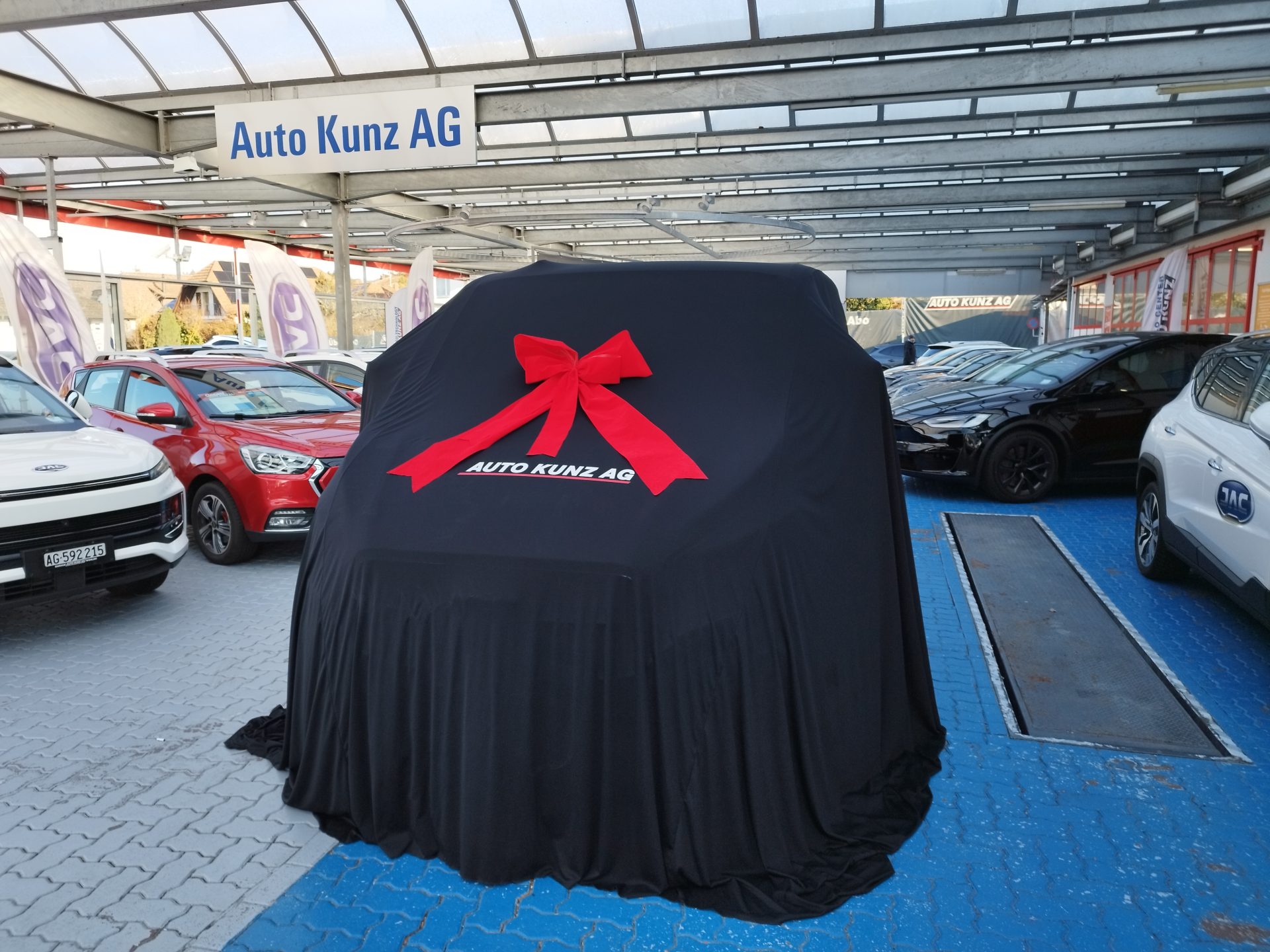 Verhülltes Auto