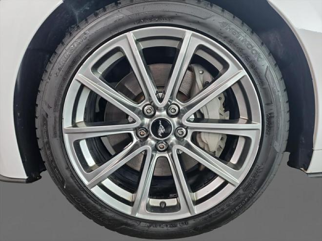 Car gallery image