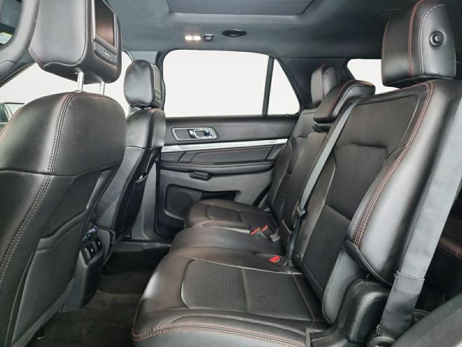 Car gallery image