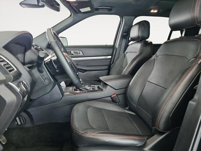 Car gallery image