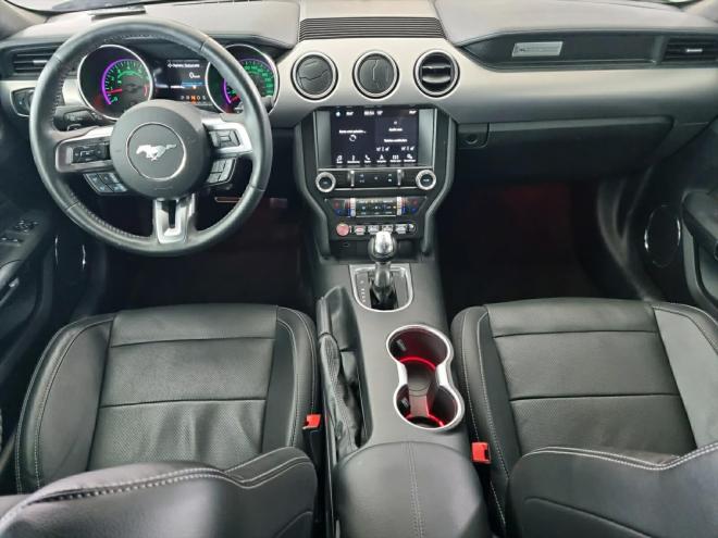 Car gallery image