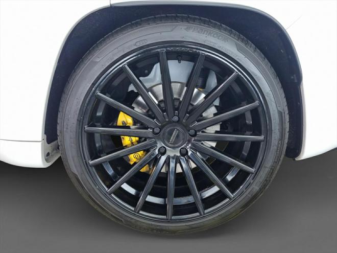 Car gallery image