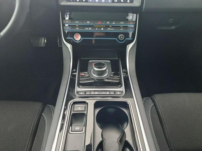 Car gallery image
