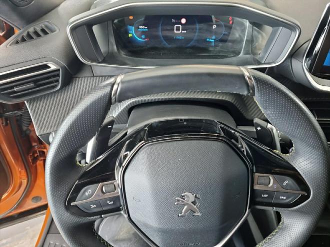 Car gallery image