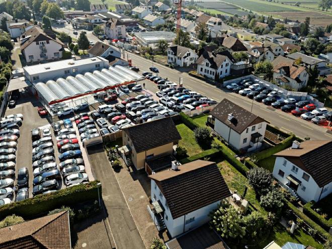 Car gallery image