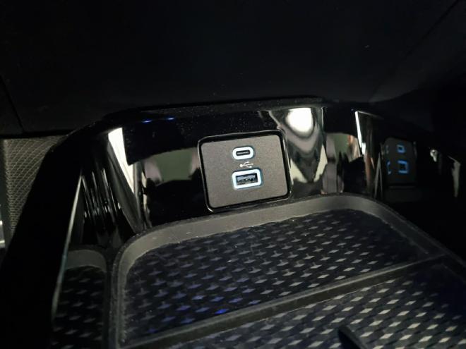 Car gallery image
