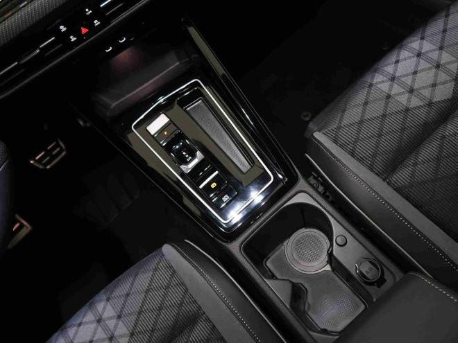 Car gallery image