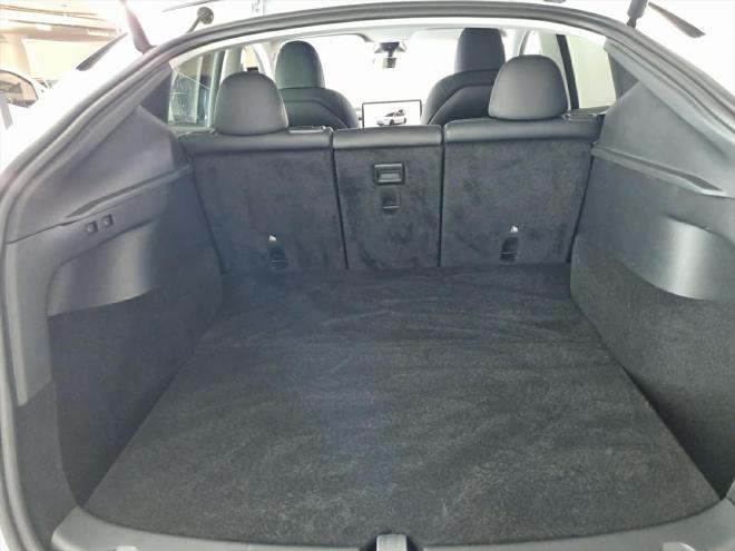 Car gallery image