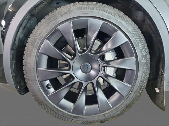 Car gallery image