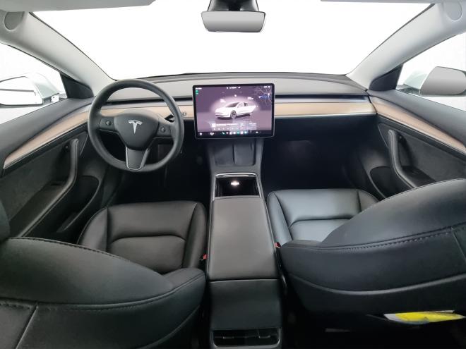 Car gallery image