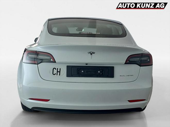 Car gallery image