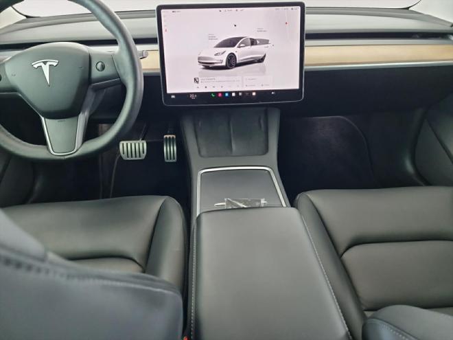 Car gallery image