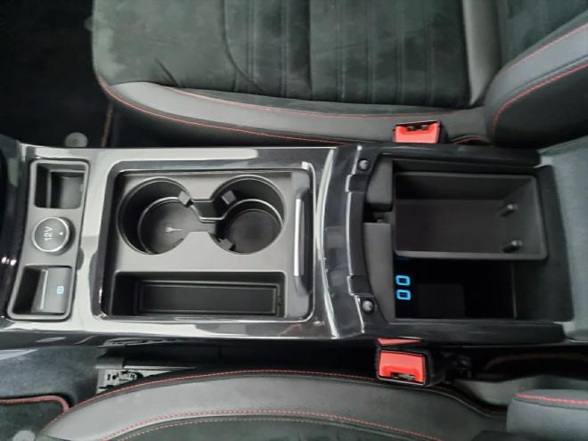 Car gallery image