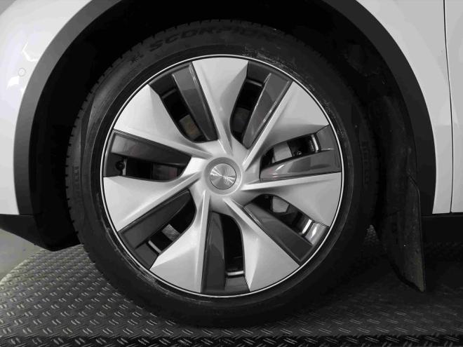 Car gallery image