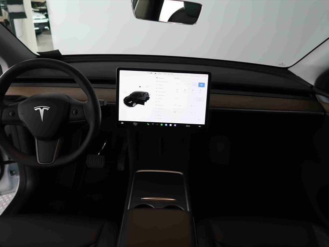 Car gallery image