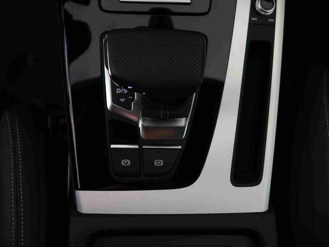 Car gallery image