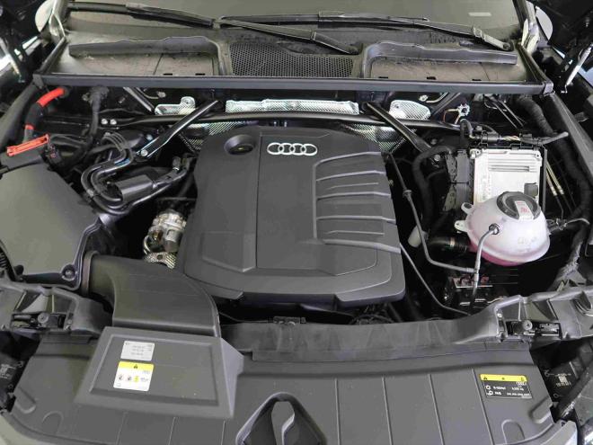 Car gallery image