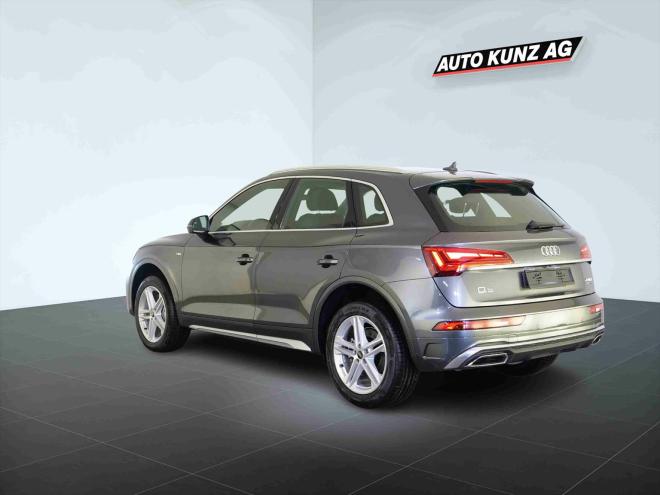 Car gallery image