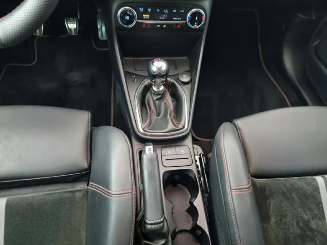 Car gallery image