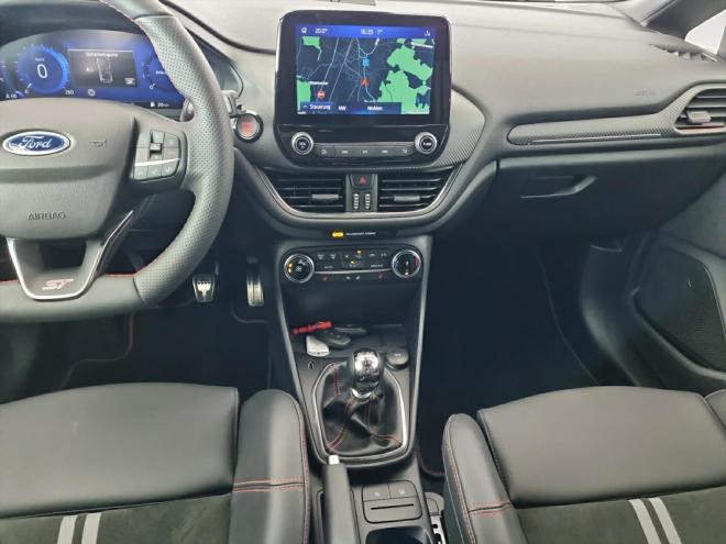 Car gallery image