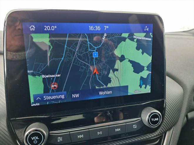 Car gallery image