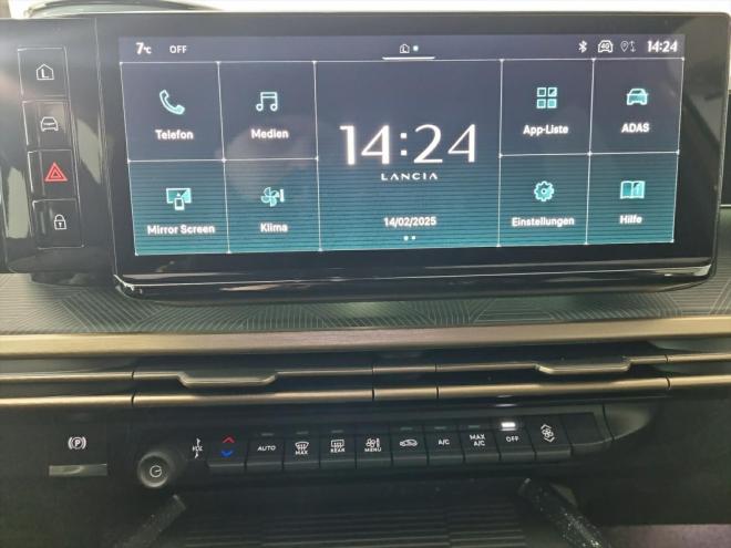 Car gallery image