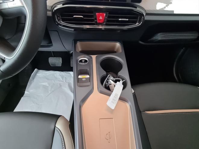 Car gallery image