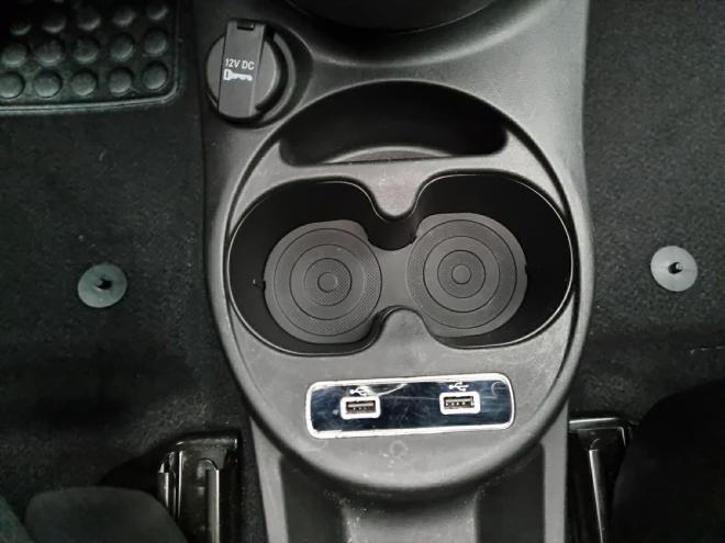 Car gallery image
