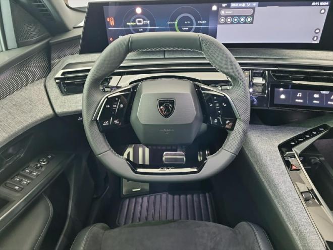 Car gallery image