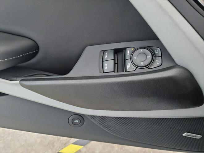 Car gallery image