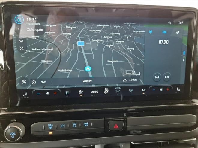 Car gallery image