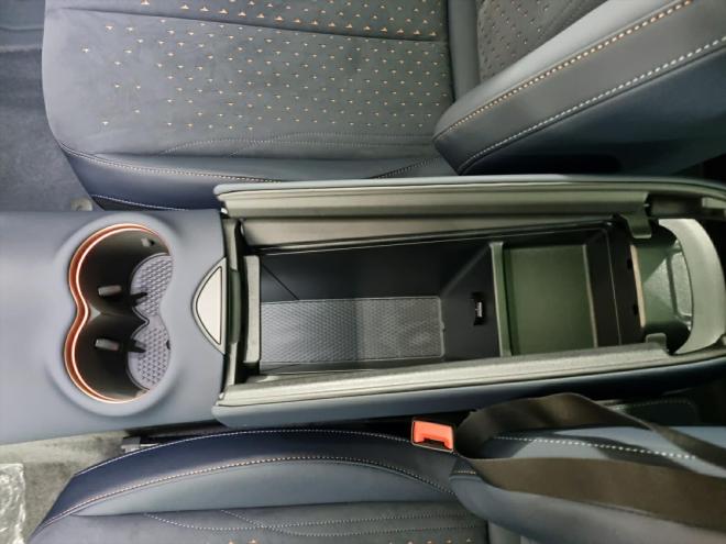 Car gallery image