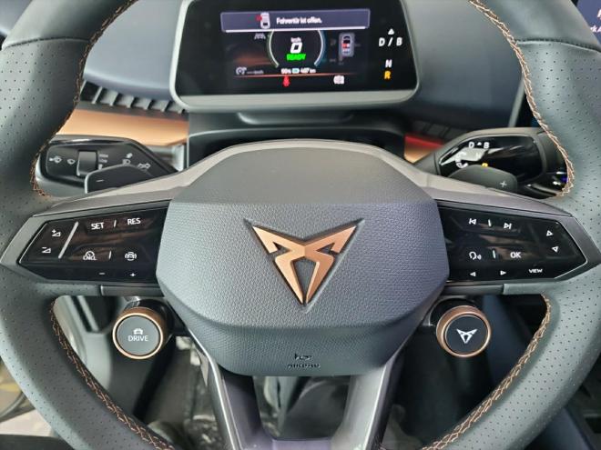 Car gallery image