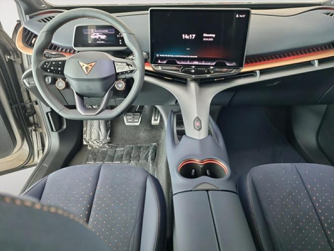 Car gallery image