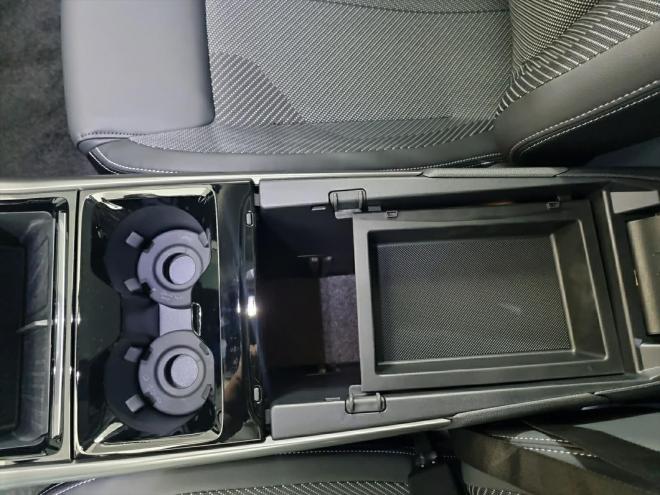 Car gallery image