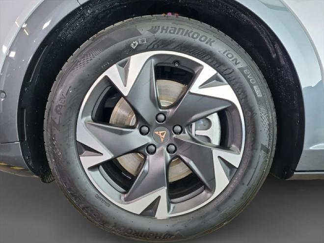 Car gallery image
