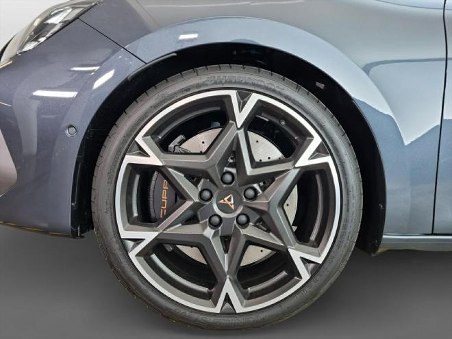 Car gallery image