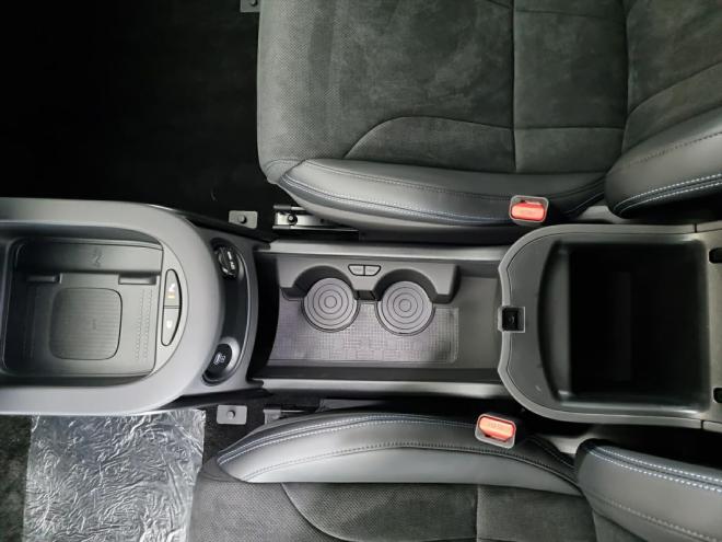 Car gallery image