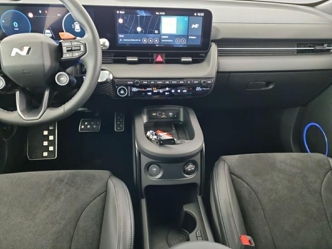 Car gallery image