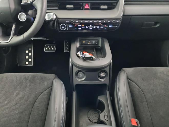 Car gallery image