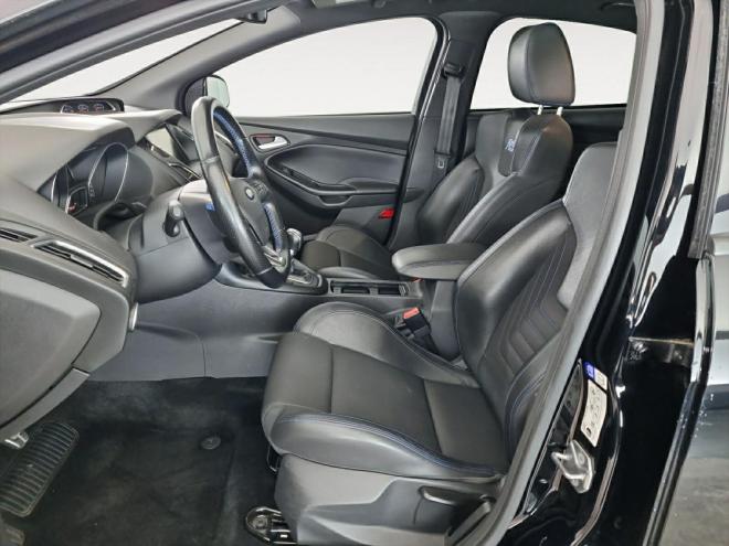 Car gallery image