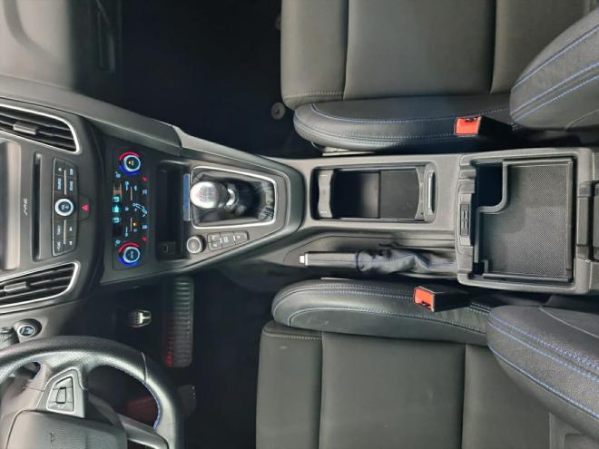 Car gallery image
