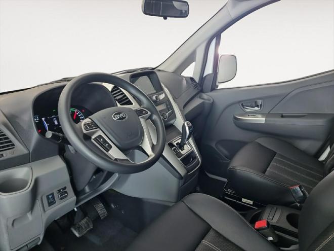 Car gallery image