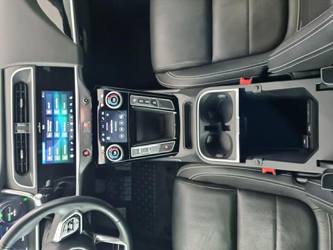 Car gallery image