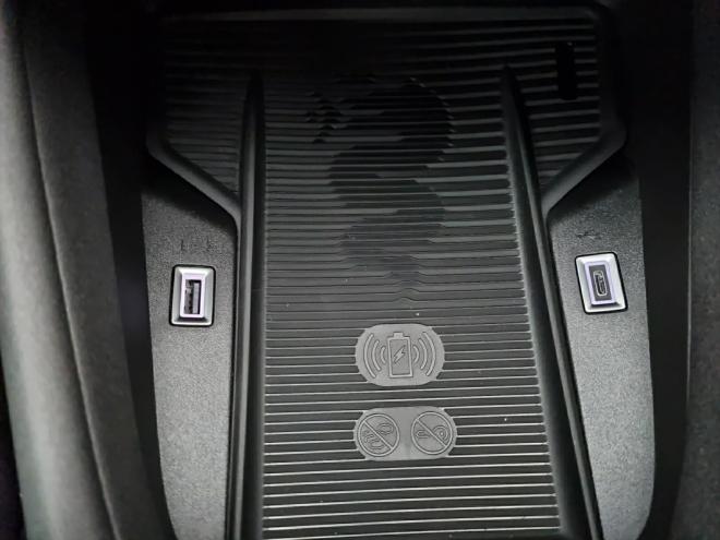 Car gallery image