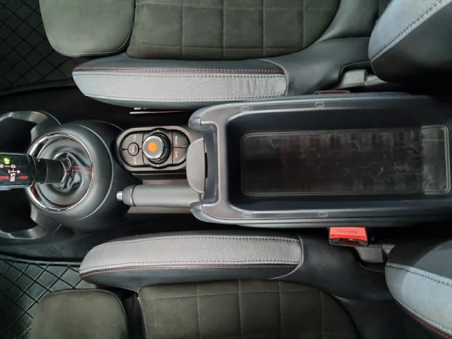 Car gallery image
