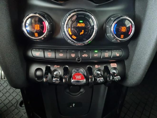 Car gallery image