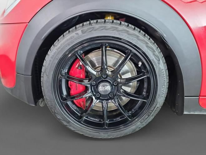 Car gallery image