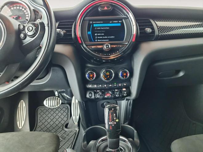 Car gallery image