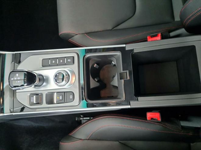 Car gallery image